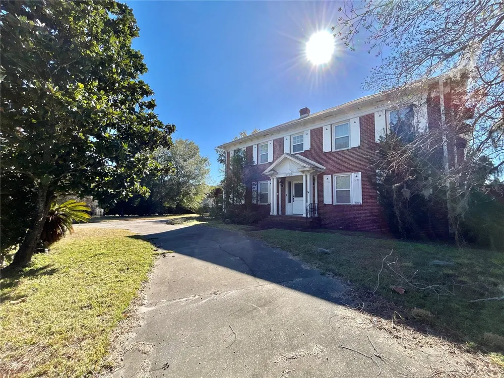 1105 HERNDON STREET Leesburg, FL 34748