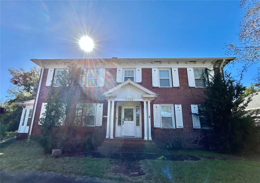 1105 HERNDON STREET Leesburg, FL 34748
