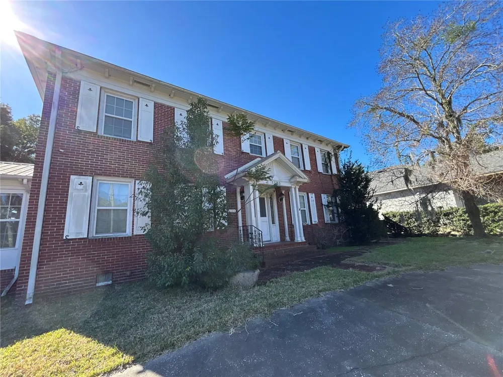 1105 HERNDON STREET Leesburg, FL 34748