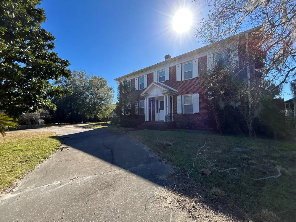 1105 HERNDON STREET Leesburg, FL 34748