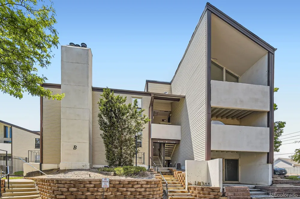 3539 S Fairplay Way #10