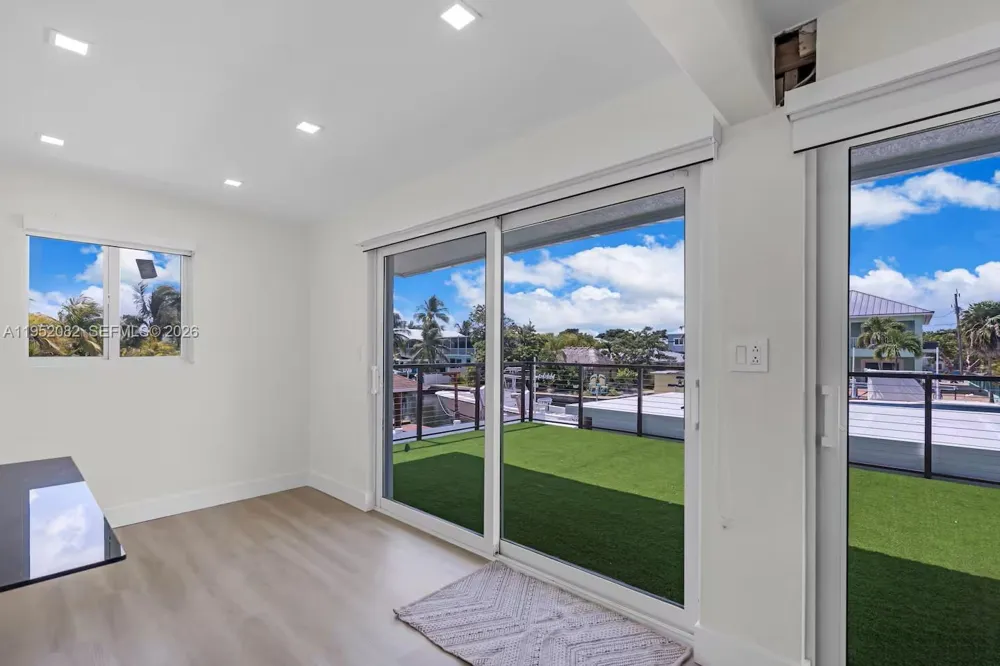 125 Gardenia St Plantation Key, FL 33070