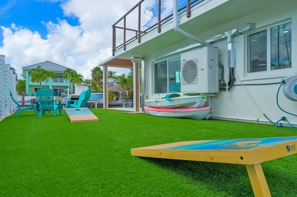 125 Gardenia St Plantation Key, FL 33070