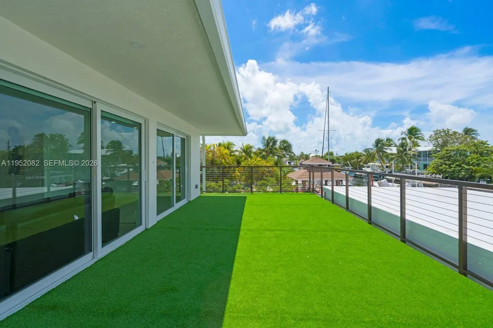 125 Gardenia St Plantation Key, FL 33070