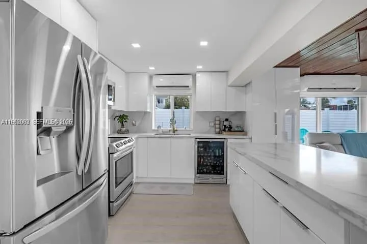 125 Gardenia St Plantation Key, FL 33070