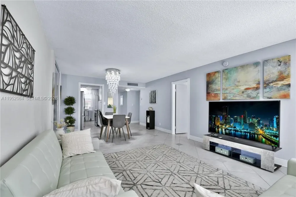 2999 NW 48th Ave #438 Lauderdale Lakes, FL 33313