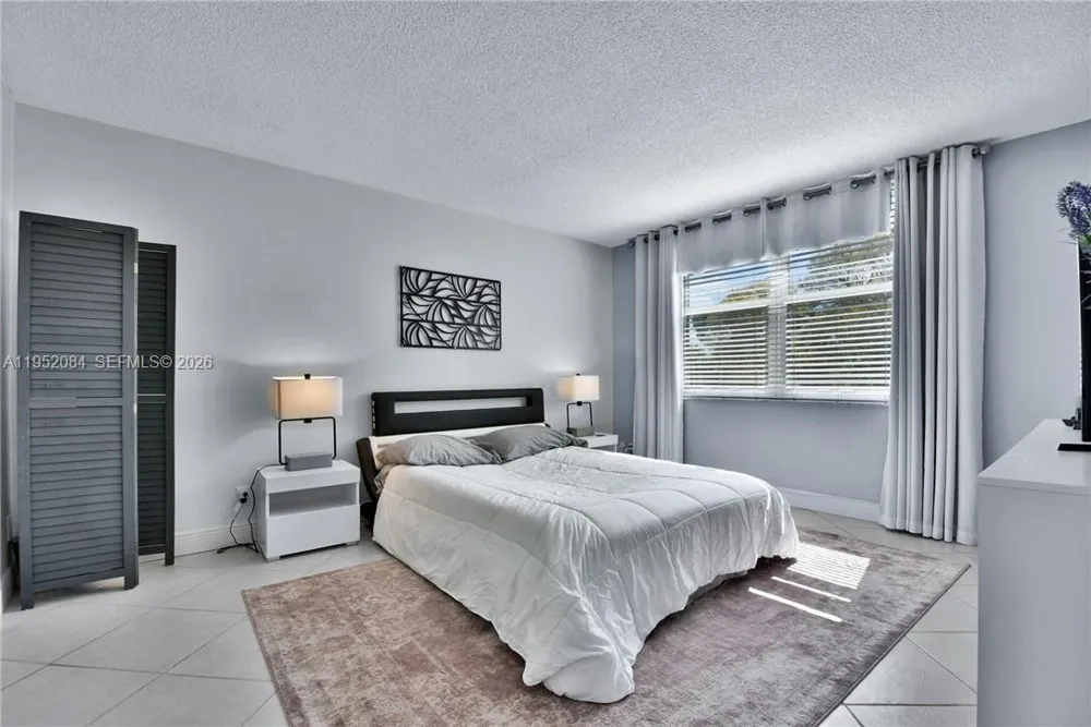 2999 NW 48th Ave #438 Lauderdale Lakes, FL 33313