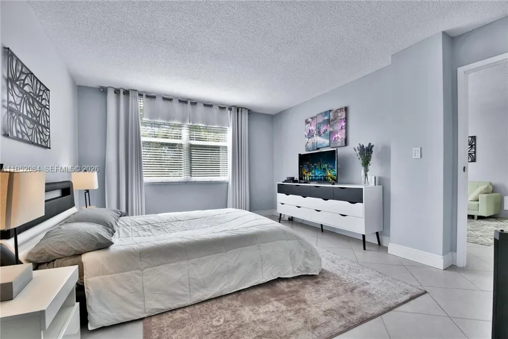 2999 NW 48th Ave #438 Lauderdale Lakes, FL 33313