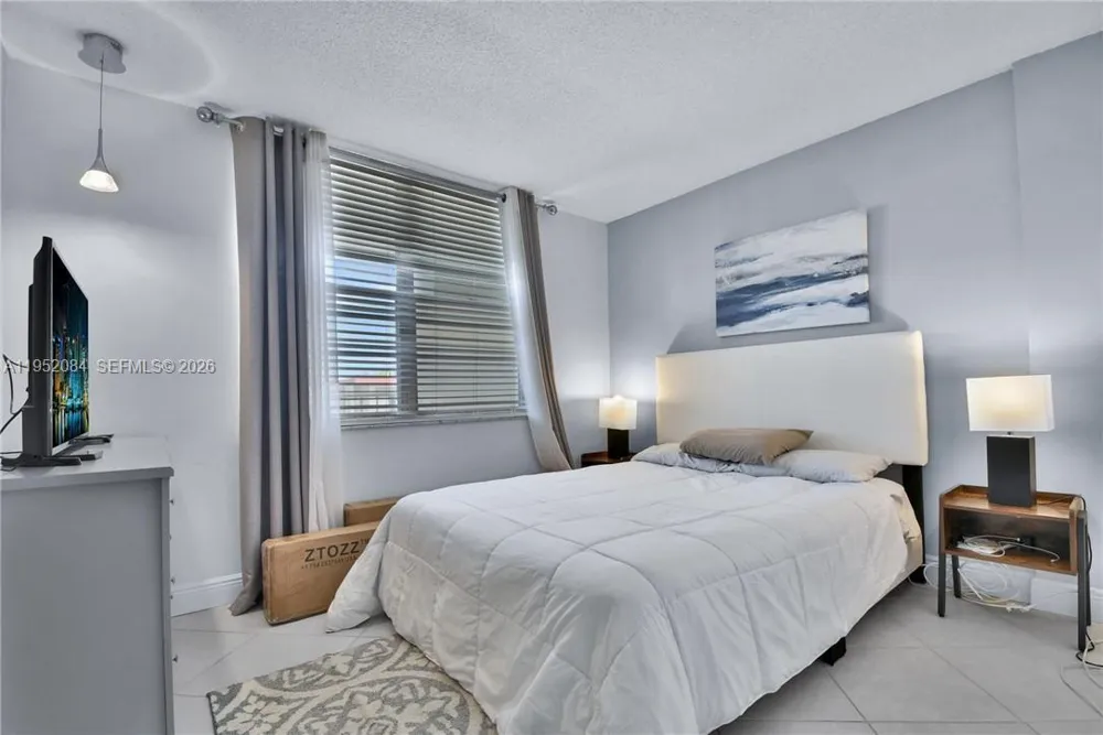 2999 NW 48th Ave #438 Lauderdale Lakes, FL 33313