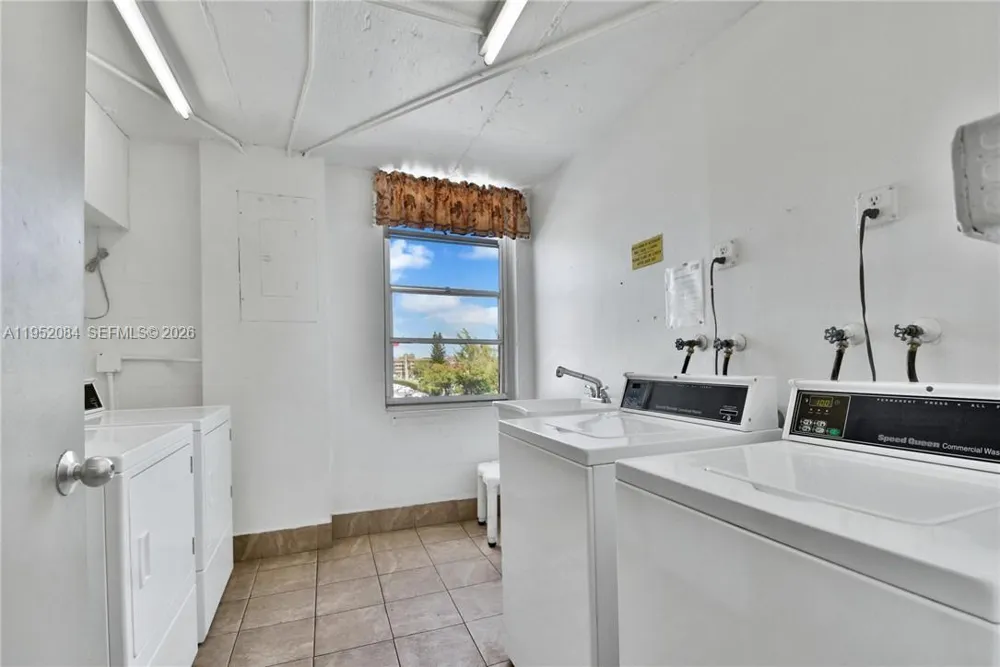 2999 NW 48th Ave #438 Lauderdale Lakes, FL 33313