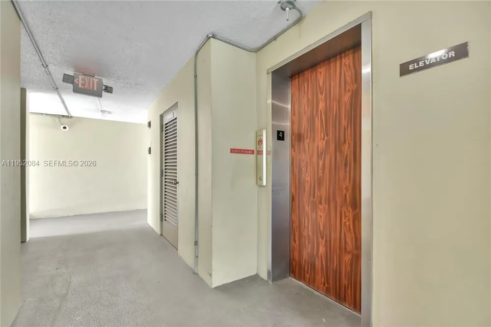 2999 NW 48th Ave #438 Lauderdale Lakes, FL 33313