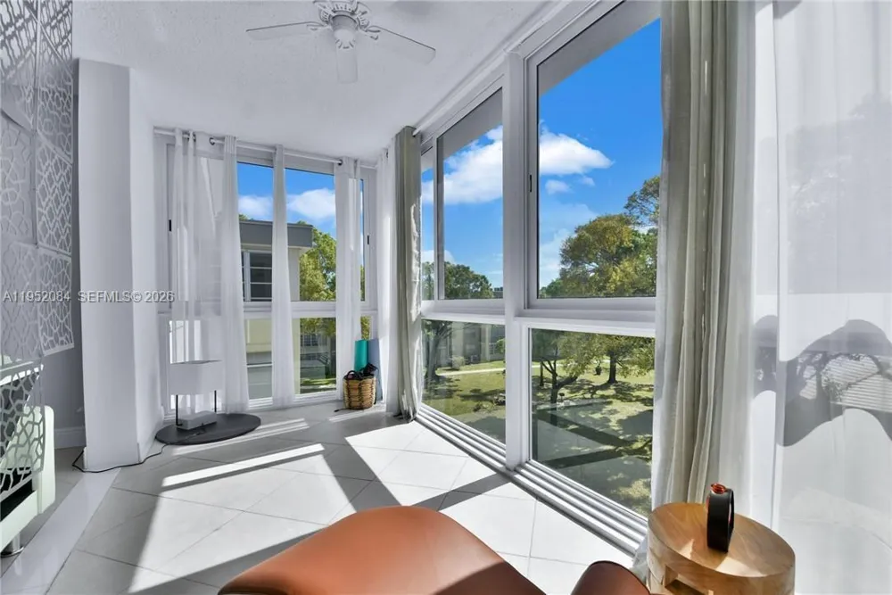 2999 NW 48th Ave #438 Lauderdale Lakes, FL 33313