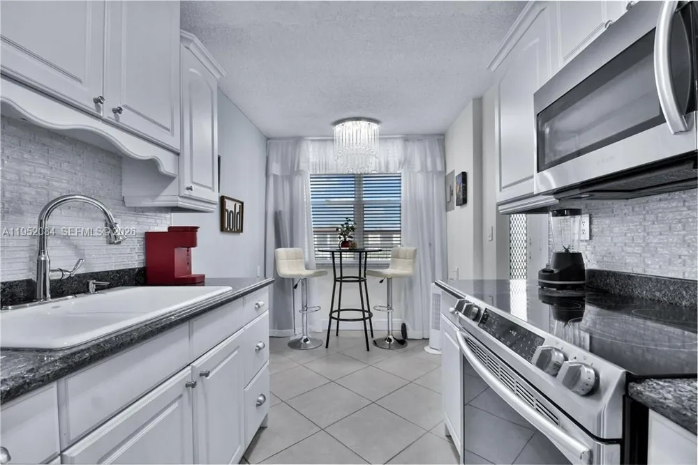 2999 NW 48th Ave #438 Lauderdale Lakes, FL 33313