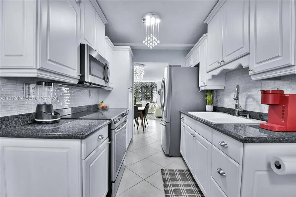 2999 NW 48th Ave #438 Lauderdale Lakes, FL 33313