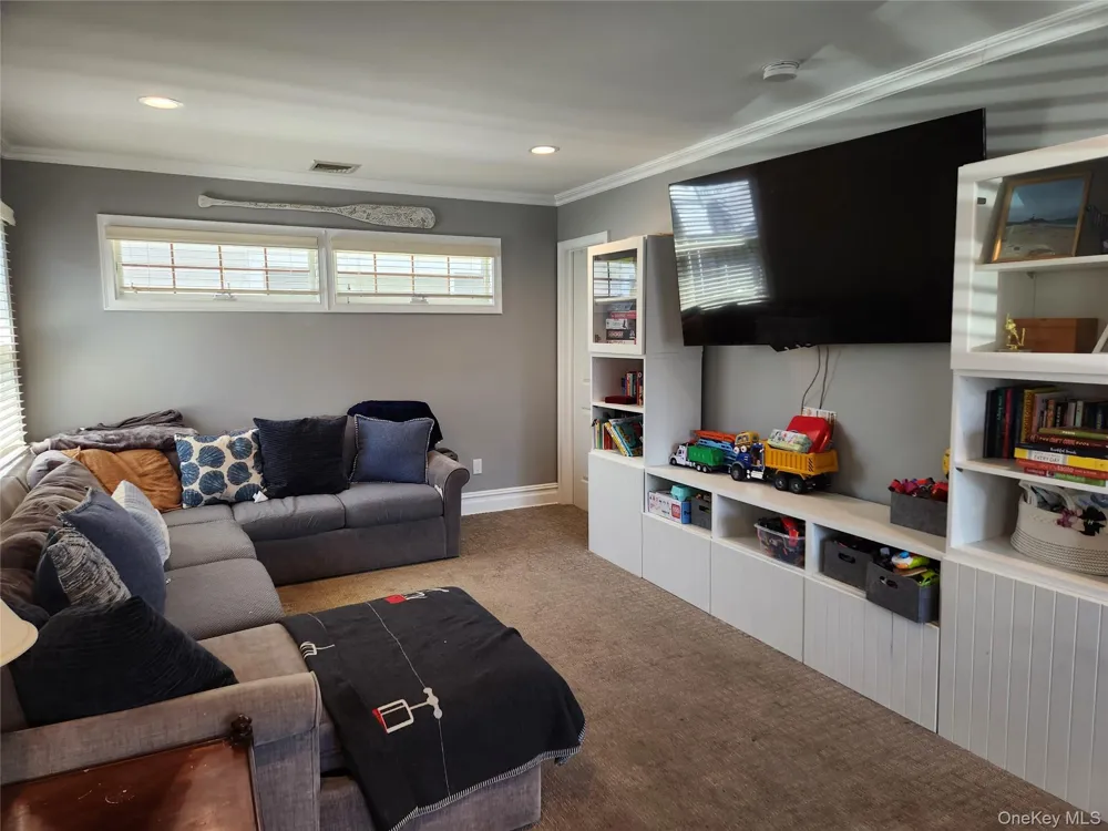 63 Kerrigan Street Long Beach, NY 11561