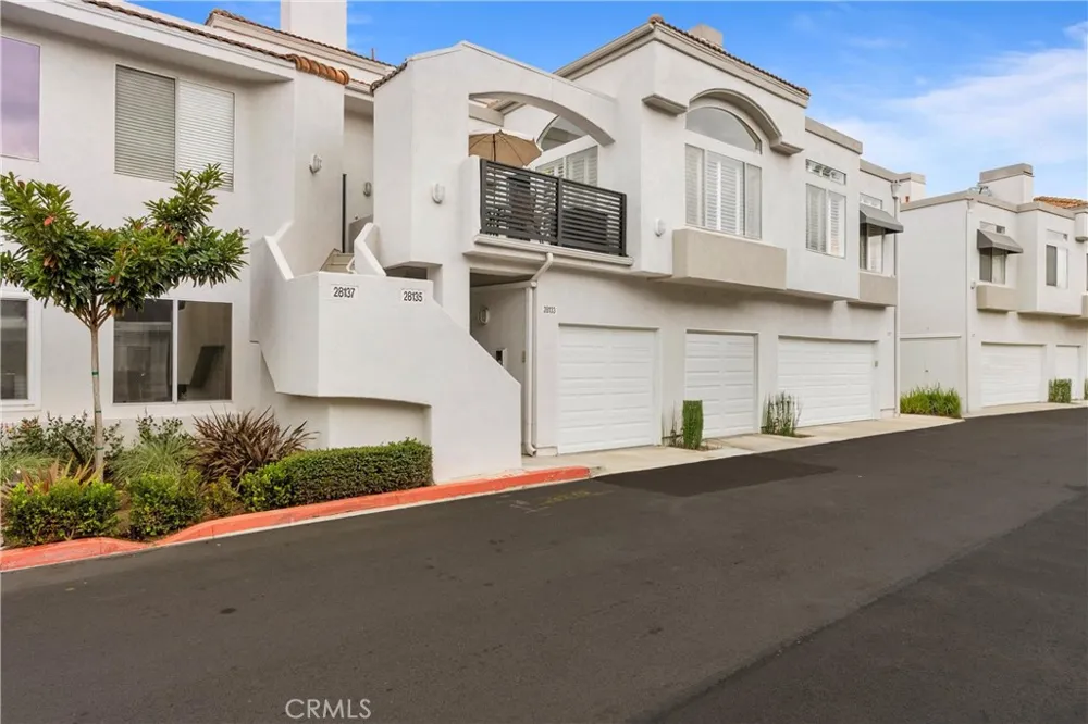 28135 Via Luis Laguna Niguel, CA 92677