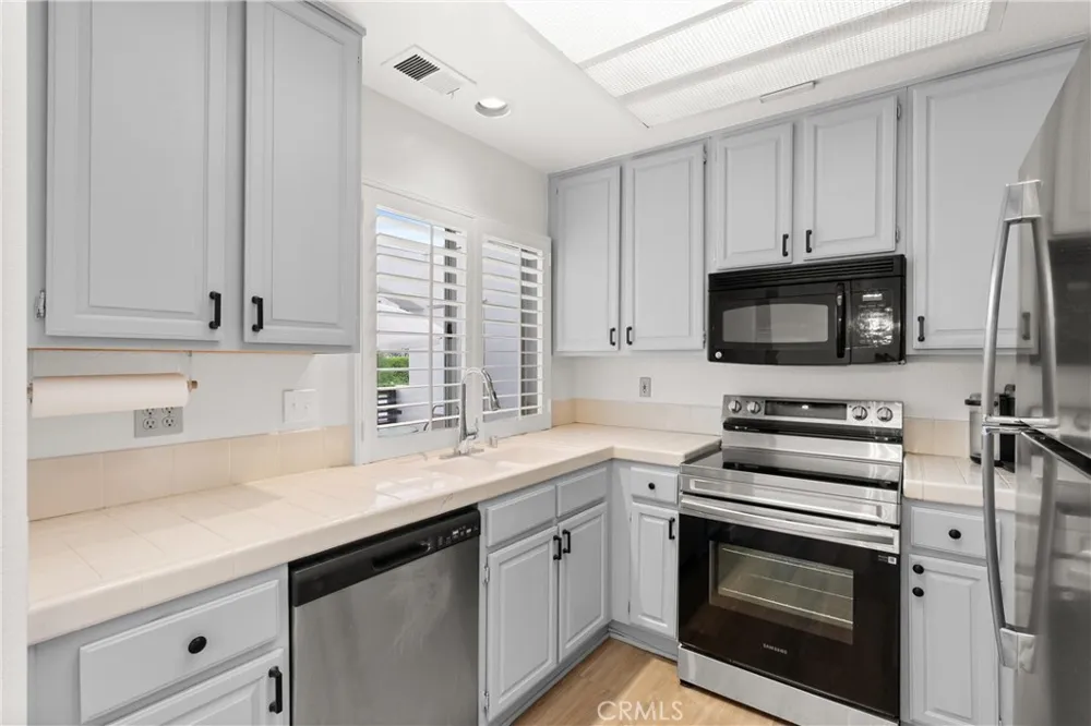 28135 Via Luis Laguna Niguel, CA 92677