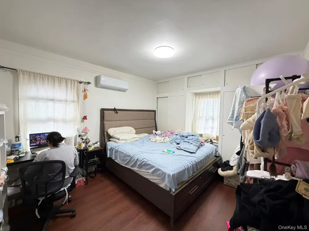 48-27 213th Street Bayside, NY 11364