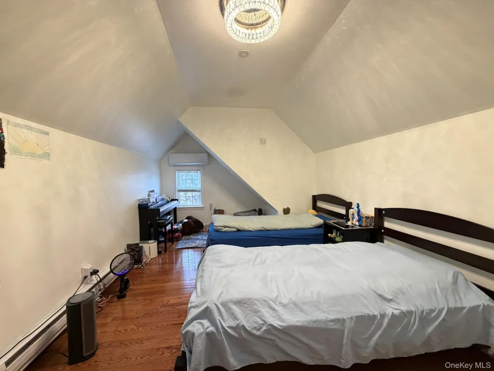 48-27 213th Street Bayside, NY 11364