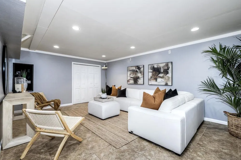 6390 Caminito Marcial