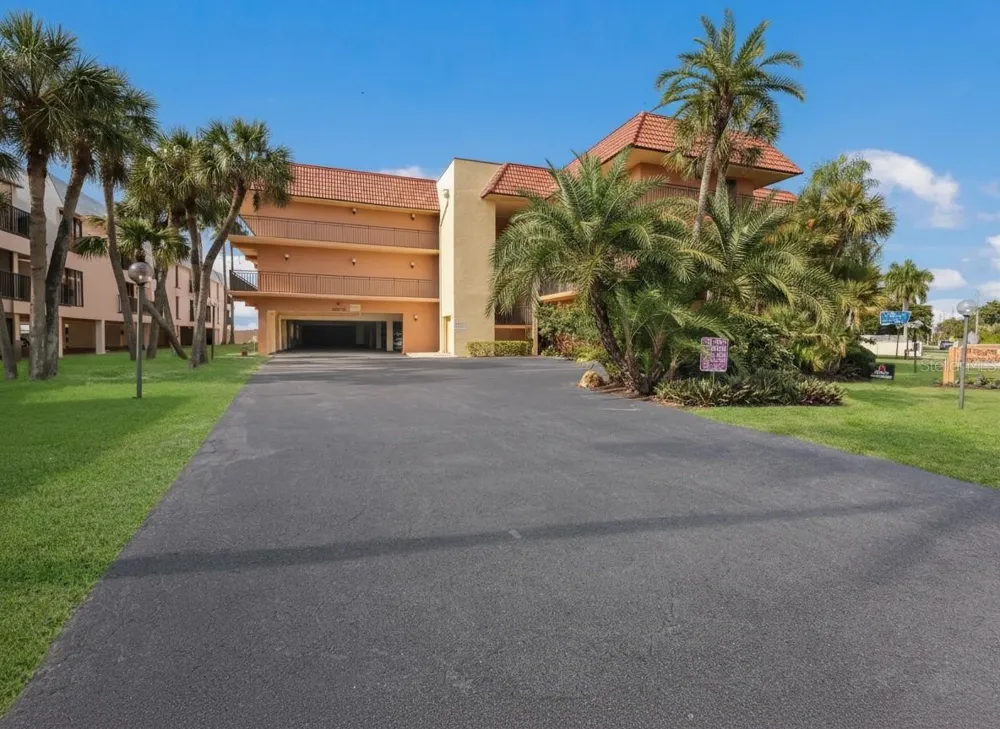 6006 GULF DRIVE #214 Holmes Beach, FL 34217
