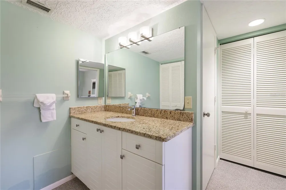 6006 GULF DRIVE #214 Holmes Beach, FL 34217