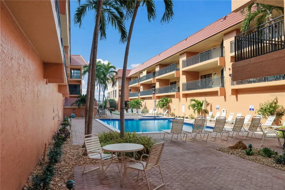 6006 GULF DRIVE #214 Holmes Beach, FL 34217