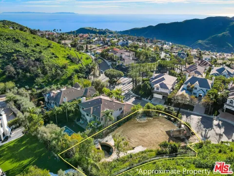 16821 Via La Costa