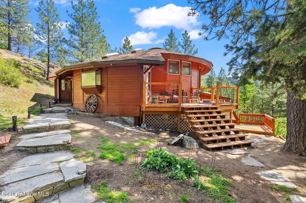 4057 Jewel Lake Road Sagle, ID 83860