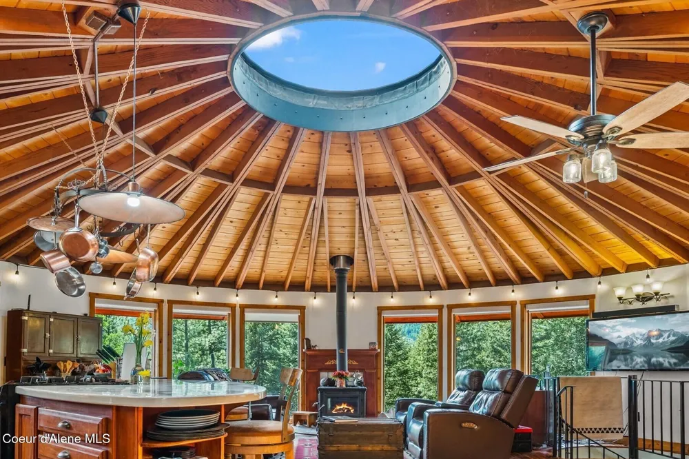 4057 Jewel Lake Road Sagle, ID 83860