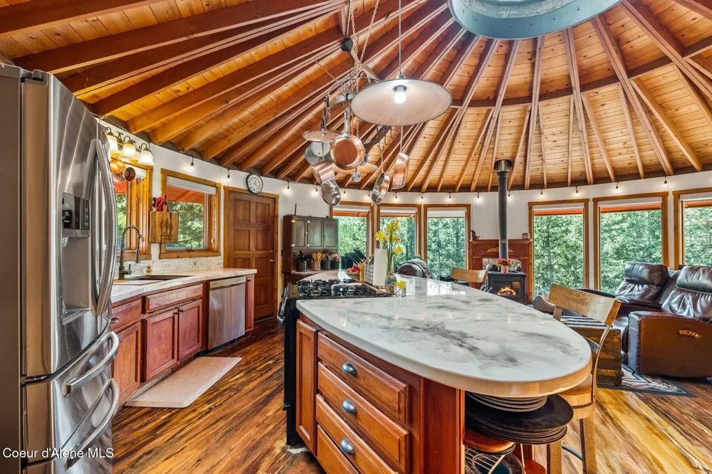 4057 Jewel Lake Road Sagle, ID 83860