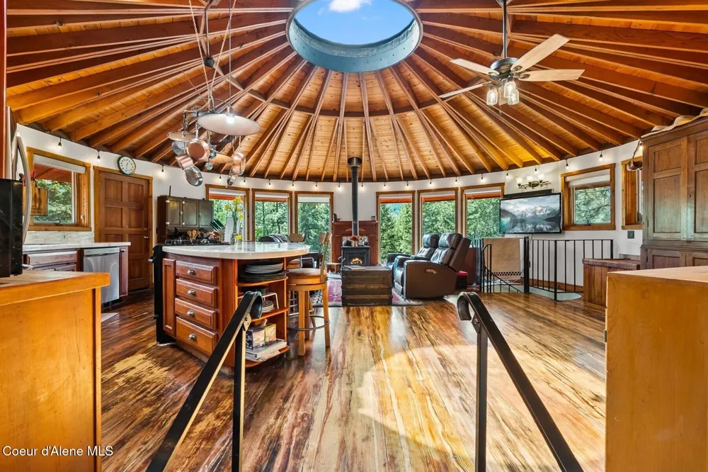4057 Jewel Lake Road Sagle, ID 83860