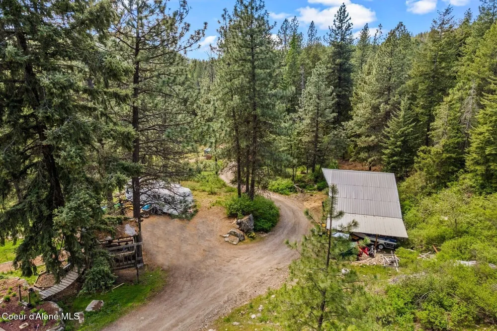 4057 Jewel Lake Road Sagle, ID 83860