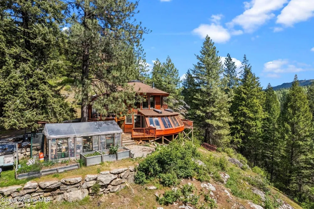 4057 Jewel Lake Road Sagle, ID 83860
