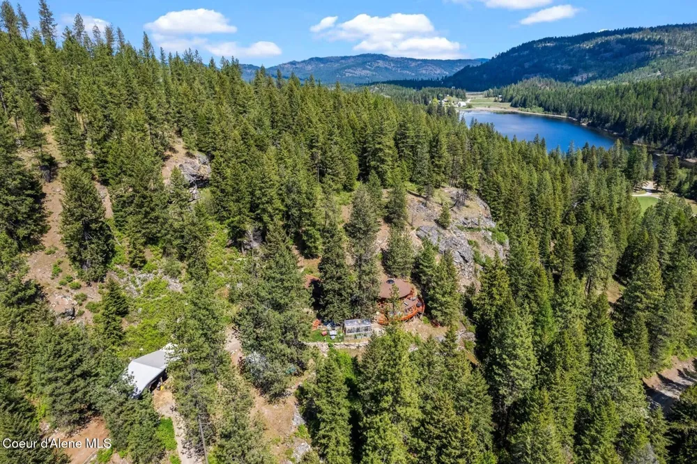 4057 Jewel Lake Road Sagle, ID 83860