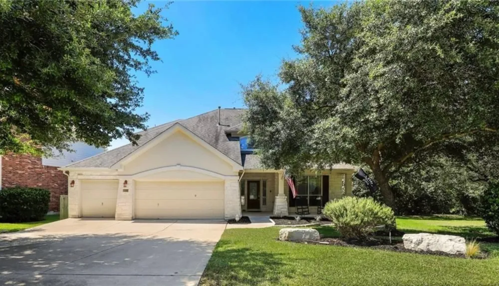 12213 Rayo de Luna Lane