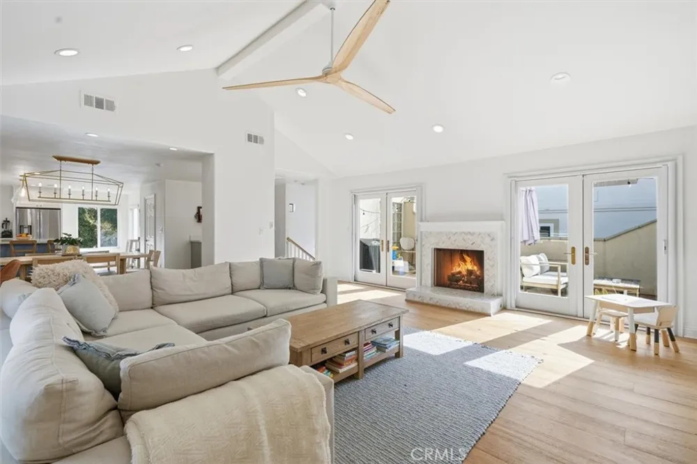 125 S Juanita Avenue #A