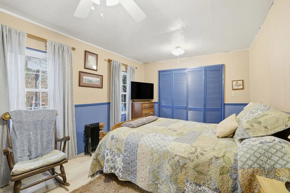 Gooseberry Ln Franklin, NC 28734