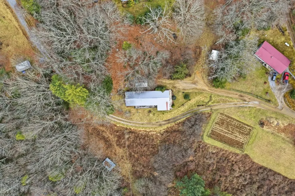Gooseberry Ln Franklin, NC 28734