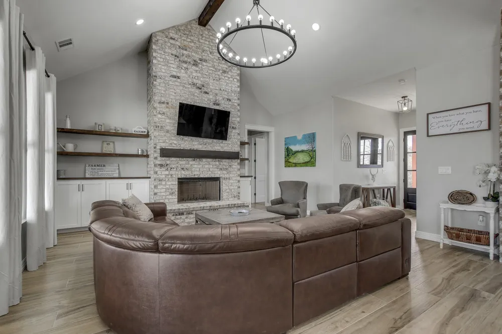 142 Anderson Drive Red Rock, TX 78662
