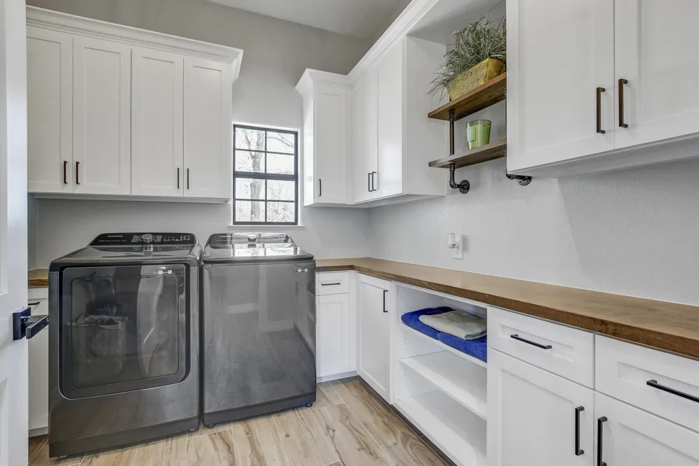142 Anderson Drive Red Rock, TX 78662