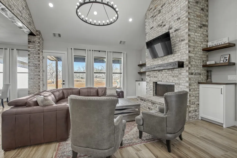 142 Anderson Drive Red Rock, TX 78662