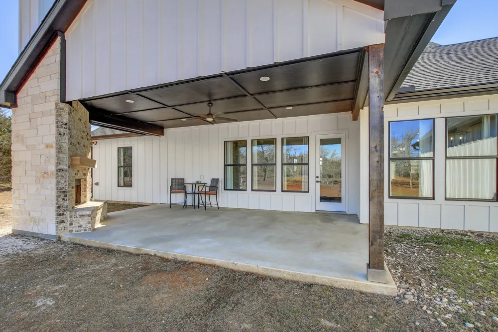 142 Anderson Drive Red Rock, TX 78662