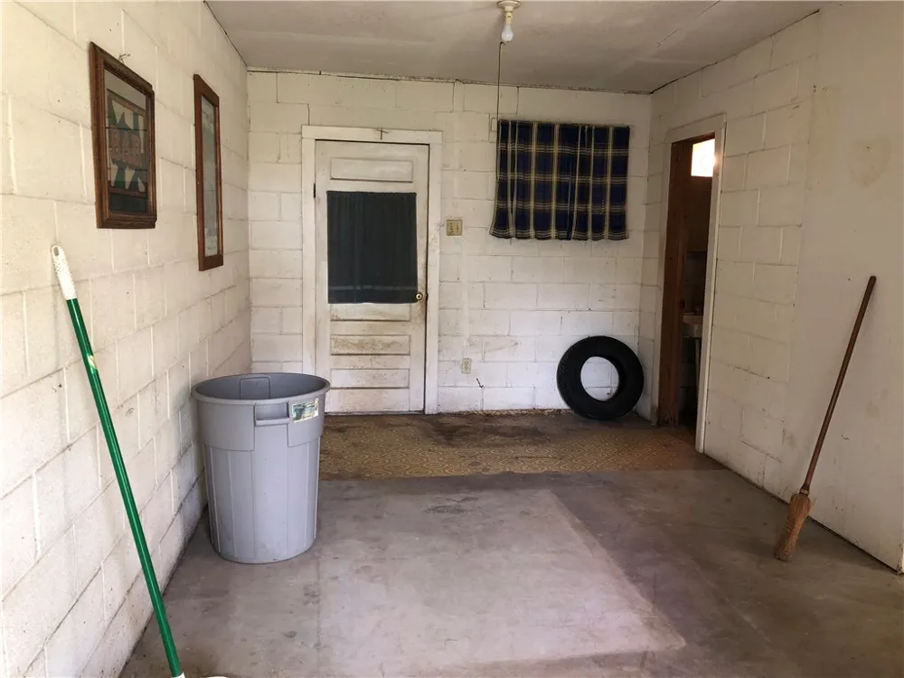 526 Dolores Street Taft, TX 78390