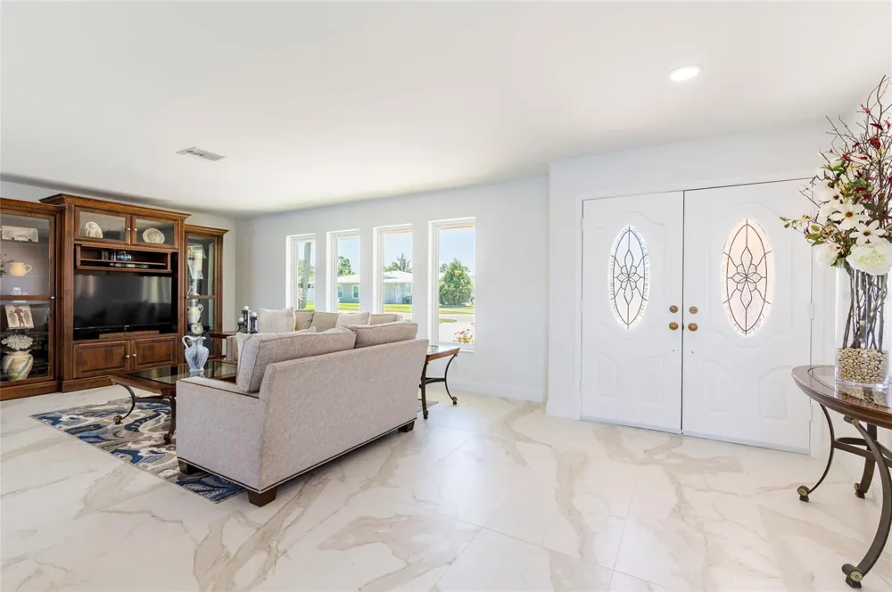 13797 PINECREST DRIVE Largo, FL 33774