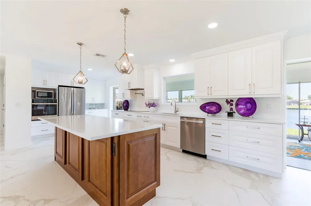 13797 PINECREST DRIVE Largo, FL 33774