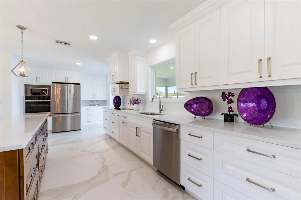 13797 PINECREST DRIVE Largo, FL 33774