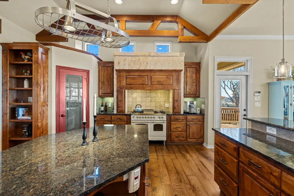 169 Royal Oaks Hill Fredericksburg, TX 78624