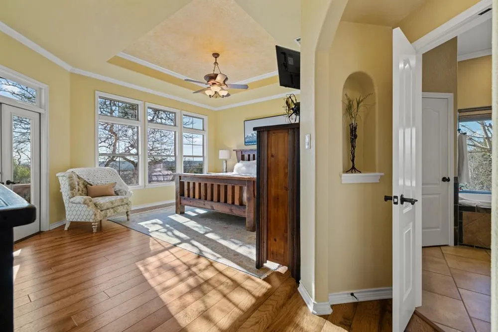 169 Royal Oaks Hill Fredericksburg, TX 78624