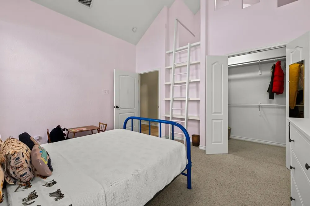 169 Royal Oaks Hill Fredericksburg, TX 78624